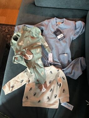 3 item Baby boy clothes bundle - 6-12 months - Carter’s, Me & Henry
